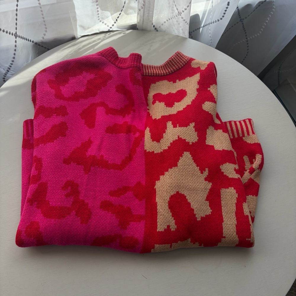 Bright Pink & Red Animal Print Cardigan Sweater 1x - Picture 3 of 5